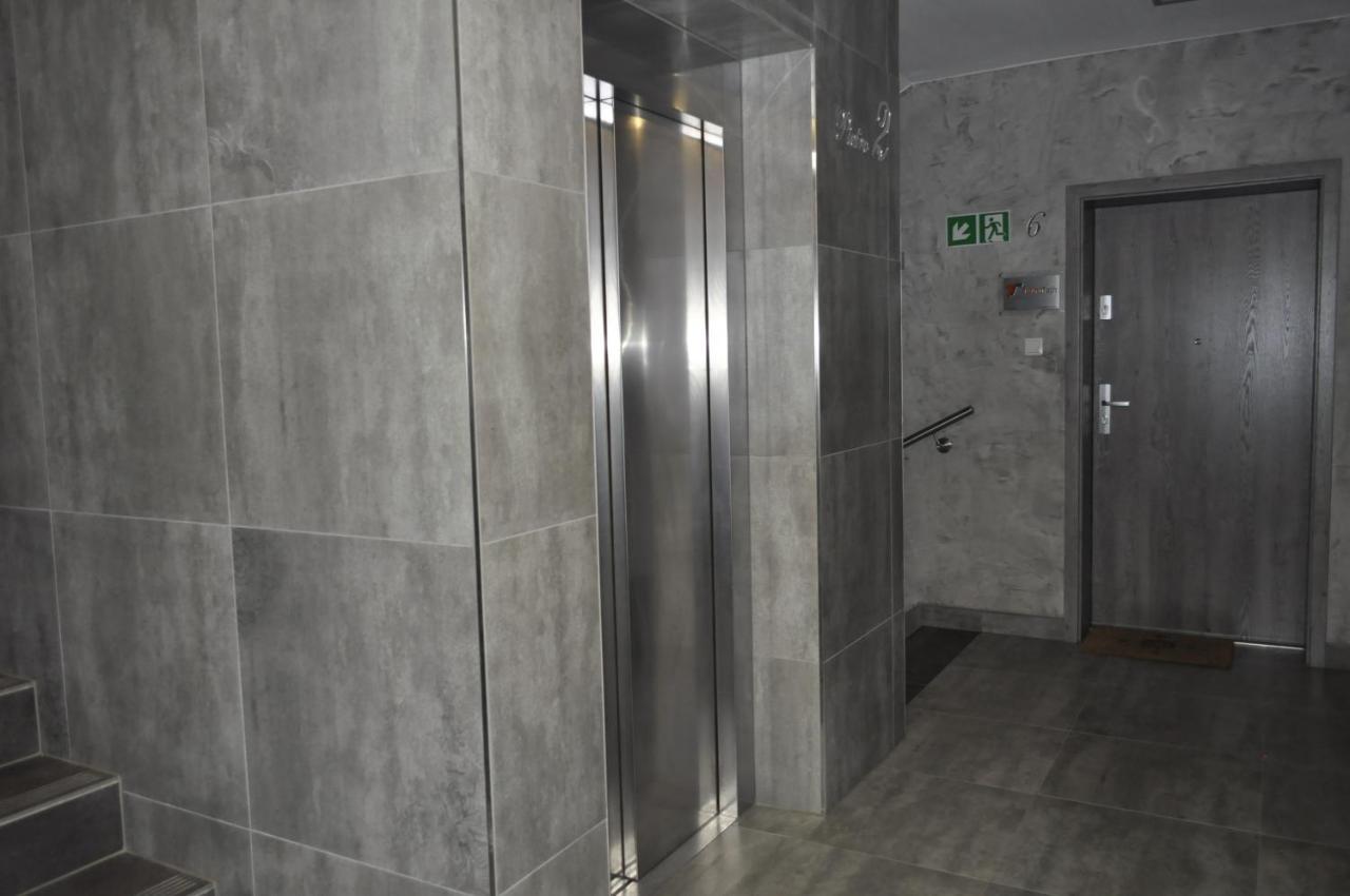 Apartament W Centrum Zielona Góra Buitenkant foto