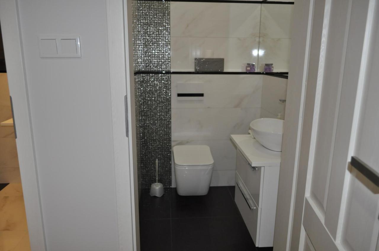 Apartament W Centrum Zielona Góra Buitenkant foto